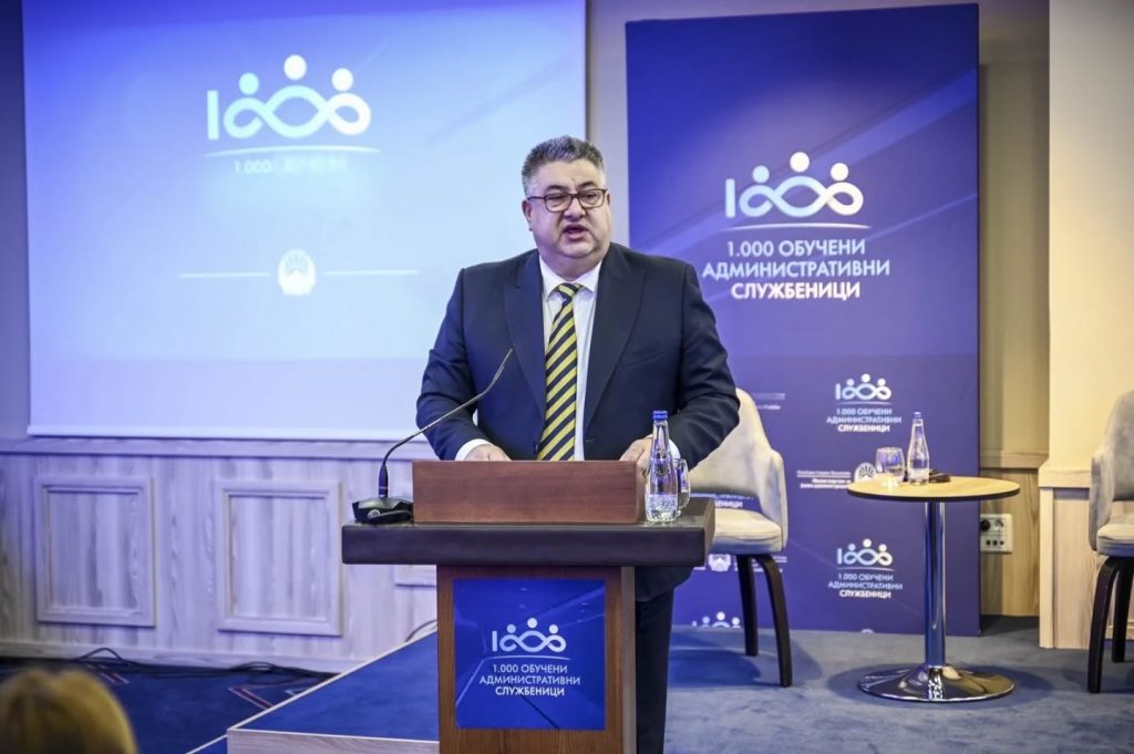 Јавната администрација не е трошок, таа е инвестиција, кажа министерот за јавна администрација Минчев