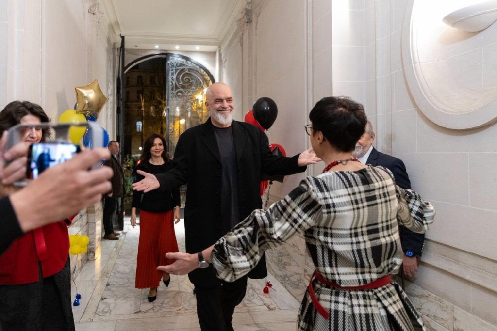 Добро утро од Брисел, порача Еди Рама: Албанија со рекордно достигнување во напредокот на европската интеграција!