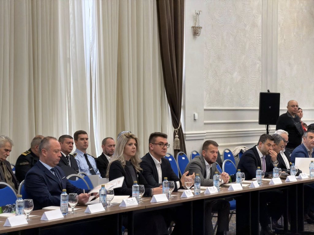 ГРАДОНАЧАЛНИЦИТЕ ПОТПИШАА ДЕКЛАРАЦИЈА: ЌЕ СЕ ЗАЛАГААТ ЗА ПОДОБРУВАЊЕ НА БЕЗБЕДНОСТА ВО СООБРАЌАЈОТ ВО ЛОКАЛНАТА САМОУПРАВА!