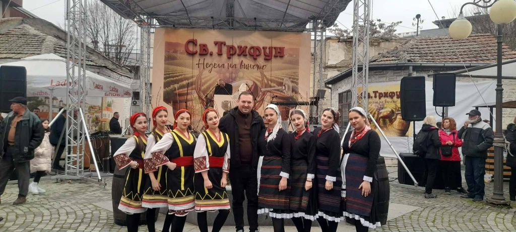 ГОЛЕМ КОНЦЕРТ НА ФА АЦО ЃОРЧЕВ ОД НЕГОТИНО СО ХУМАН КАРАКТЕР: ДА И ГО РАЗУБАВИМЕ РОДЕНДЕНОТ НА МЕНЧЕ!
