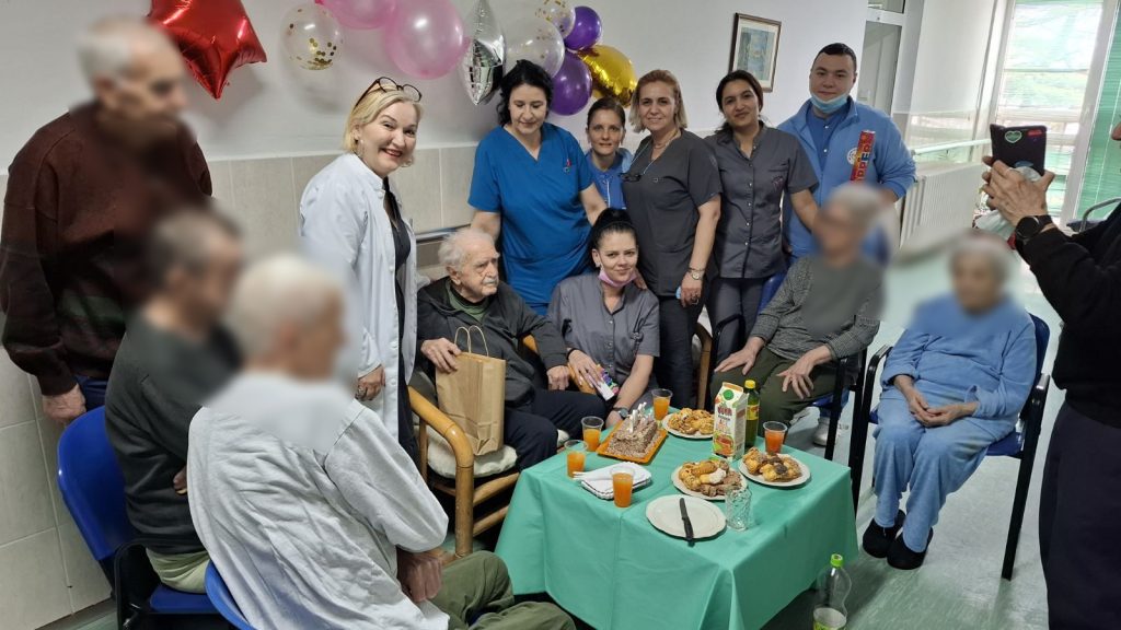 Д-Р НИКОЛА СТОЈАНОВСКИ, ЧОВЕКОТ КОЈ ЈА ГРАДЕШЕ ЗДРАВСТВЕНАТА ИСТОРИЈА НА МАКЕДОНИЈА, НАПОЛНИ 103 ГОДИНИ