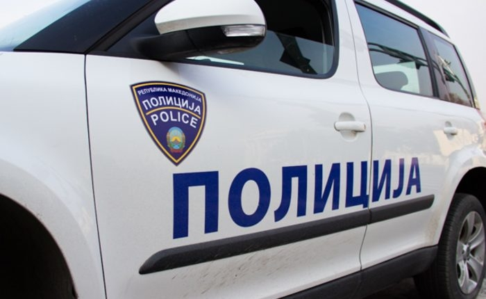 ОДЗЕМЕНО БМВ НА ВЕЛЕШАНЕЦ, ВОЗЕЛ СО ФАЛИСИФИКУВАНА ВОЗАЧКА ОД ОБЕДИНЕТИТЕ АРАПСКИ ЕМИРАТИ