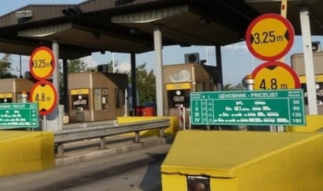 КАЈ НАПЛАТНА СТАНИЦА СОПОТ УАПСЕН МАЖ КОЈ ВОЗЕЛ ВО СПРОТИВНА НАСОКА НА АВТОПАТОТ