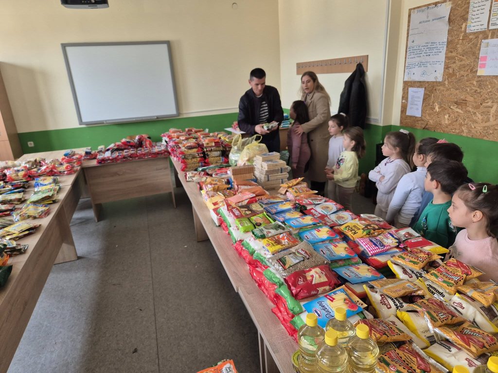 УЧЕНИЦИ ОД ПЛАСНИЦА СО ГОЛЕМА АКЦИЈА ПО ПОВОД РАМАЗАН: ВО ДУХОТ НА ПРАЗНИКОТ, ДА ВНЕСЕМЕ РАДОСТ ВО СЕКОЈ ДОМ!