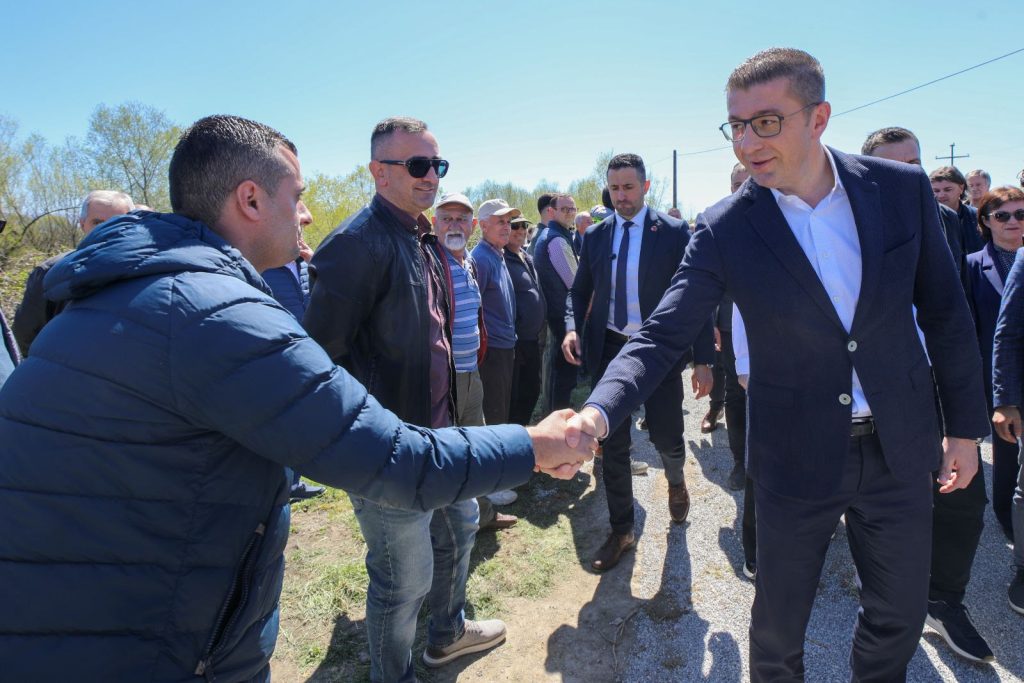 СЕ РЕОРГАНИЗИРАВМЕ И ГО НАДМИНАВМЕ ПРОБЛЕМОТ СО ОБЕЗБЕДУВАЊЕ СРЕДСТВА ЗА ДОВРШУВАЊЕ НА ДЕЛНИЦАТА КИЧЕВО-ОХРИД, КАЖА МИЦКОСКИ