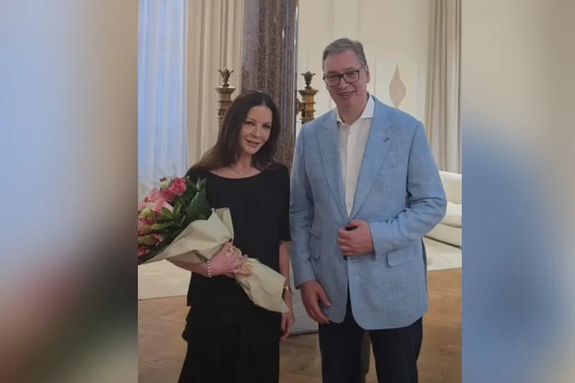 ВУЧИЌ СО КЕТРИН ЗИТА-ЏОНС: НАСКОРО ХОЛИВУДСКИТЕ ЅВЕЗДИ ЌЕ ГИ СРЕТНУВАМЕ КАКО СОСЕДИТЕ ОД УЛИЦА!