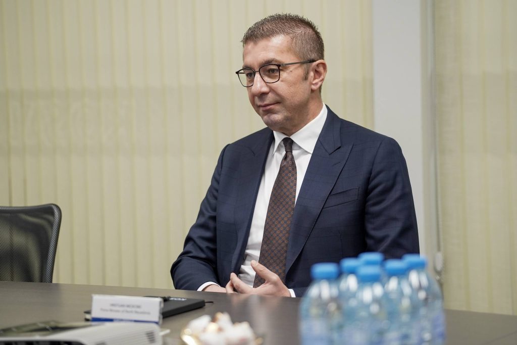 БЕЗ ДА ДРЖИМЕ ПАНИЧНИ ПРЕС КОНФЕРЕНЦИИ, МИРНО ОБЕЗБЕДИВМЕ СТАБИЛНО СНАБДУВАЊЕ СО НАФТА, ВЕЛИ МИЦКОСКИ