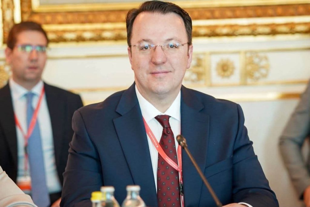 НИКОЛОСКИ: НА АВТОПАТОТ СКОПЈЕ – БЛАЦЕ ЌЕ СЕ ГРАДАТ 5 ТУНЕЛИ И 12 МОСТОВИ