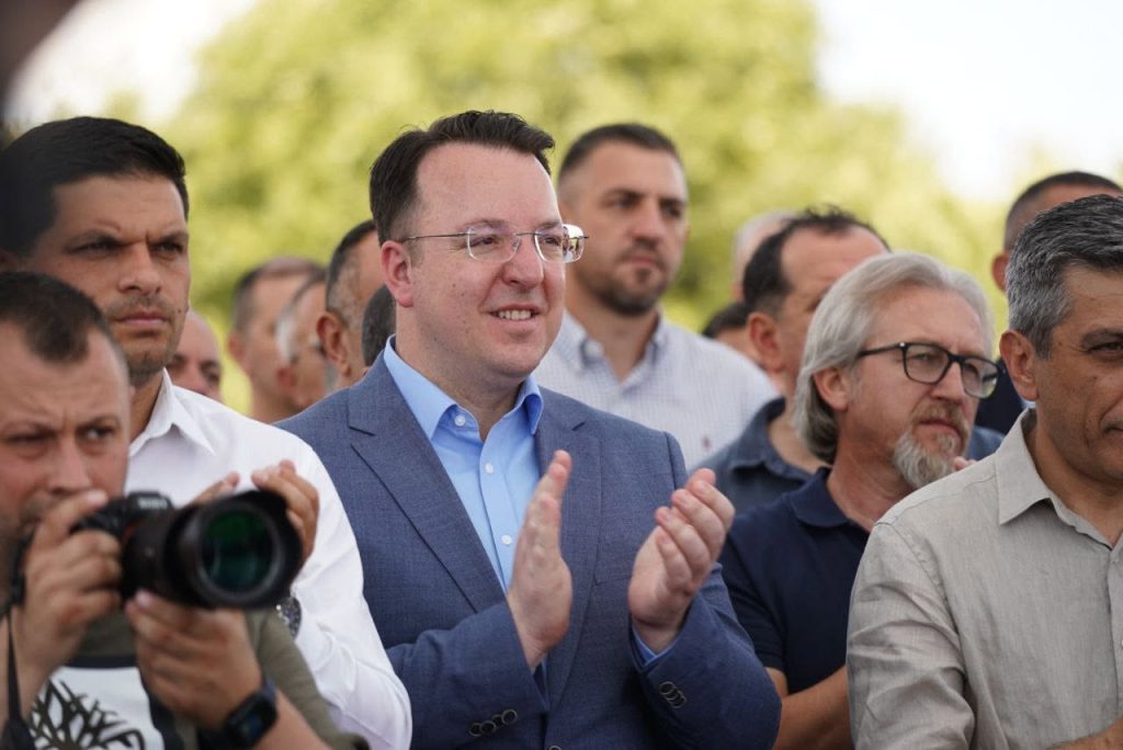 НИКОЛОСКИ: ОДЛИЧНИ БРОЈКИ ИЗЛЕГОА, ЌЕ СТИГНЕМЕ ДО 4 МИЛИОНИ ПАТНИЦИ НА АЕРОДРОМИТЕ!