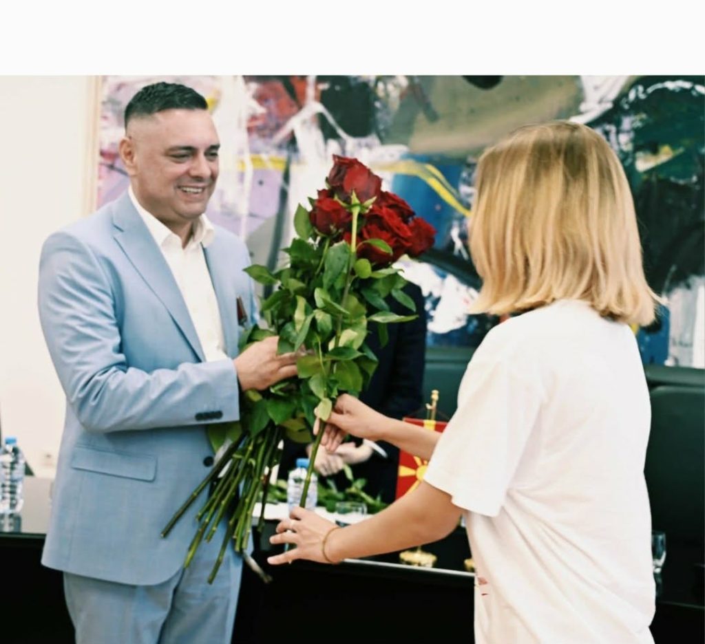 МИТКО ЈАНЧЕВ ОДЛИКУВАН ОД УКРАИНА: ПРИЗНАНИЕТО Е ЗА СИТЕ ГРАЃАНИ КОИ ПОКАЖАА ЧОВЕЧНОСТ!